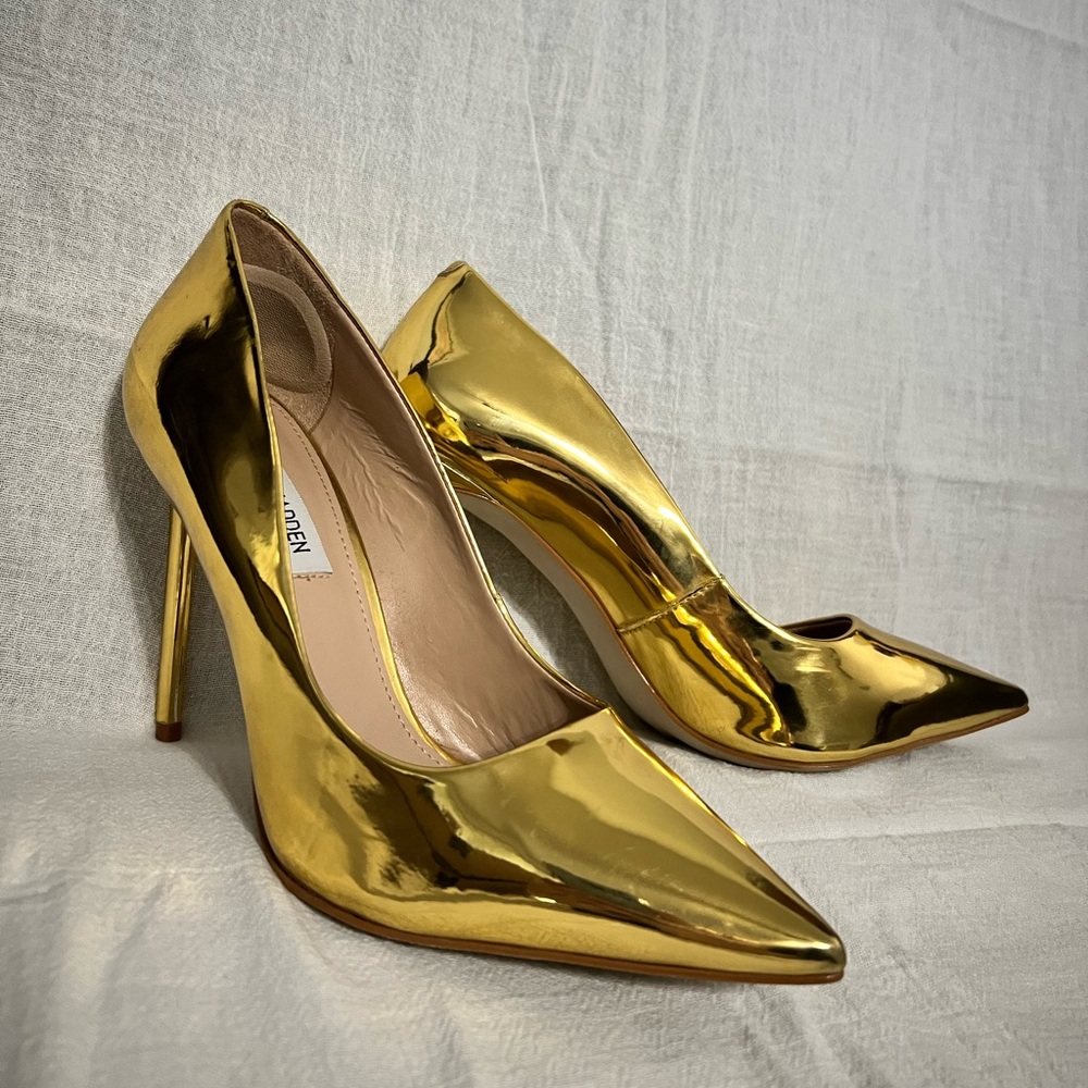 Steve Madden Gold Heels